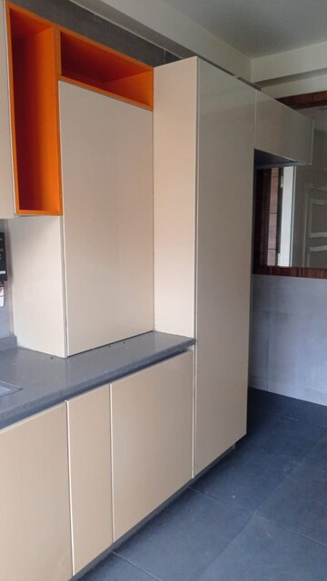 Room in 4 BHK Builder Floor at Huda CGHS, Sector 56 – for Rent
