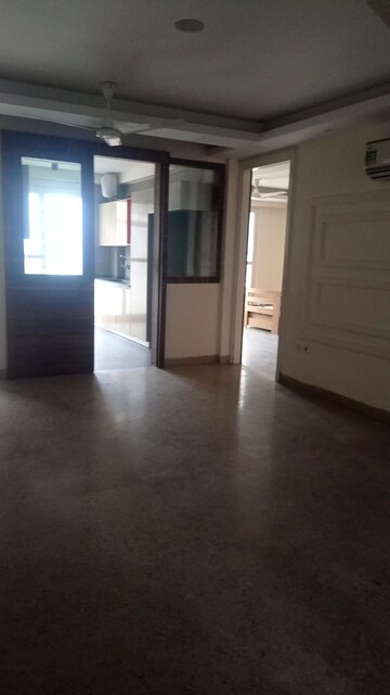 Room in 4 BHK Builder Floor at Huda CGHS, Sector 56 – for Rent