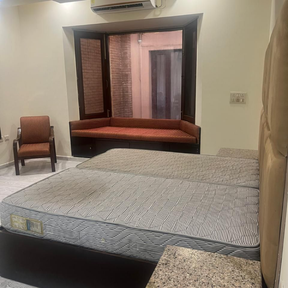 3 BHK + Extra Room Independent House For Rent in RWA Apartments Sector 51