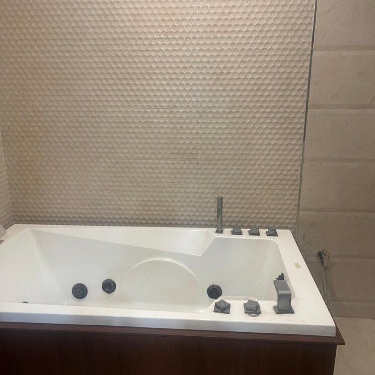 Bathroom, rwa-apartments-sector-51 3 Bedroom 450 Sq.Mt. Independent House In Kendriya Vihar Noida 9053500