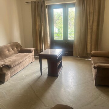 Living Room in 3 BHK Independent House at RWA Apartments Sector 51, Kendriya Vihar – for Rent