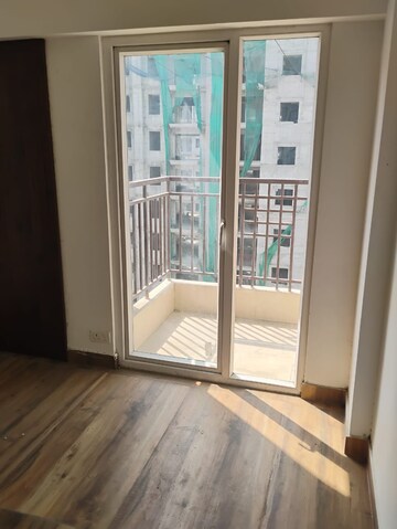 Room in 2 BHK Apartment at Ace Divino, Sector 1 Greater Noida – for Rent