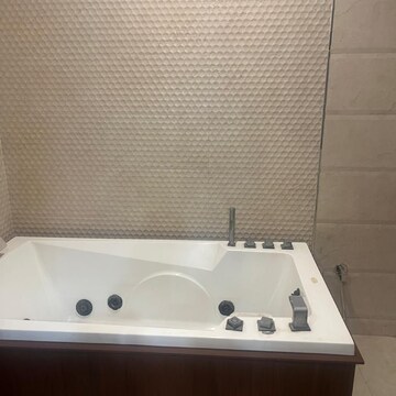 Bathroom in 6+ BHK Independent House at RWA Apartments Sector 47, Sector 47 – for Rent