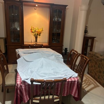 Bedroom in 6+ BHK Independent House at RWA Apartments Sector 47, Sector 47 – for Rent