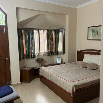 Bedroom in 6+ BHK Independent House at RWA Apartments Sector 47, Sector 47 – for Rent