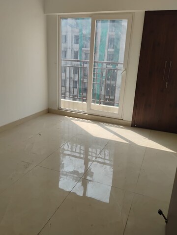 Room in 2 BHK Apartment at Ace Divino, Sector 1 Greater Noida – for Rent