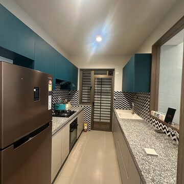Balcony in 3.5 BHK Apartment at Juhu Scheme, Chand Society – for Rent