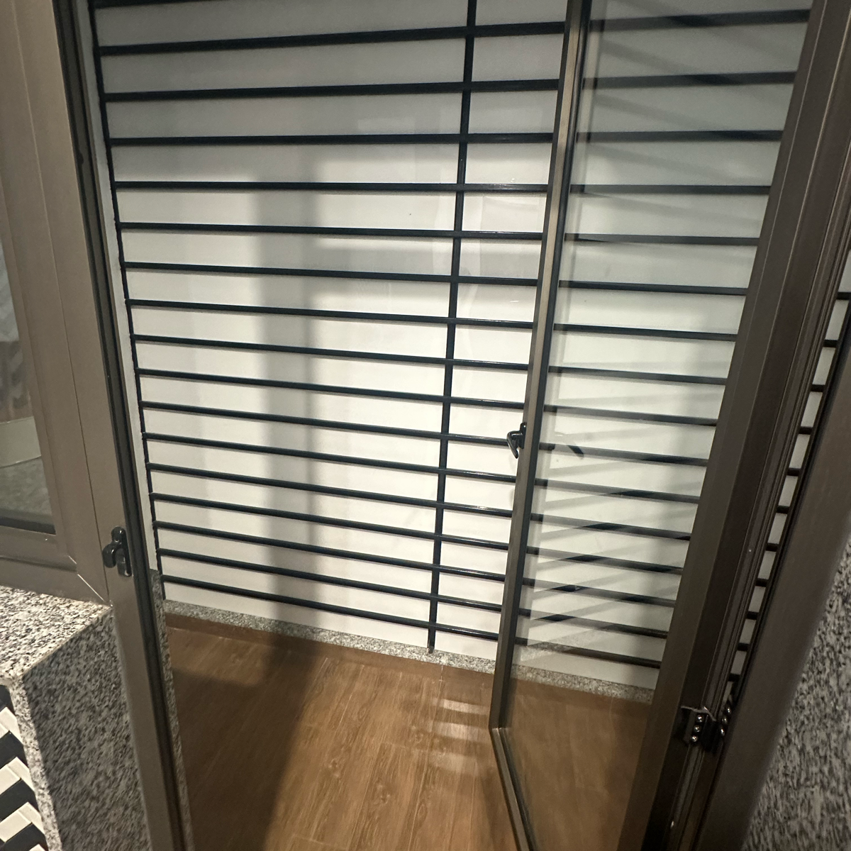 3.5 BHK + Pooja Room Apartment For Rent in Juhu Scheme