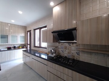 Kitchen in 4 BHK Builder Floor at Sector 43 – for Rent
