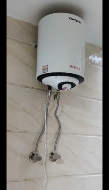 Furnished Amenities in 3 BHK Builder Floor at New Rajinder Nagar – for Rent