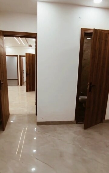 Room in 3 BHK Builder Floor at New Rajinder Nagar – for Rent