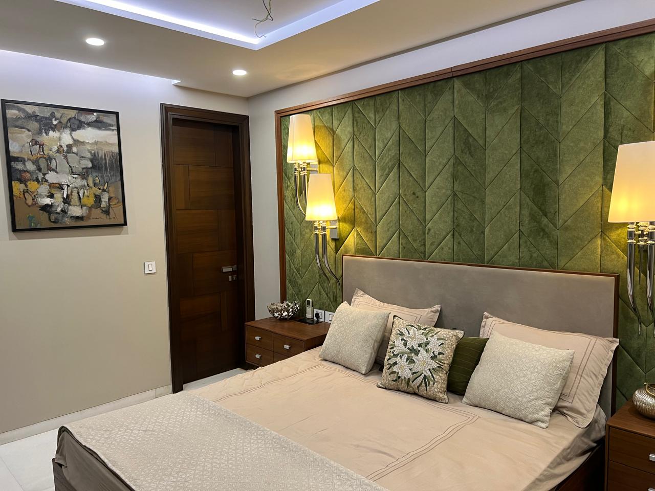 6+ BHK + Servant Room,Extra Room Villa For Sale in Sector 30