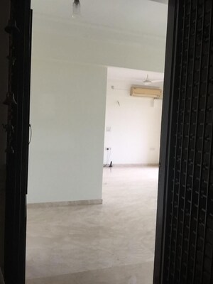 Room in 2 BHK Apartment at Unnathi Woods Phase 3, Ghodbunder Road – for Sale