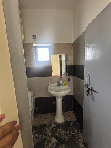 Bathroom in 1 RK Apartment at Vasant Kunj – for Rent