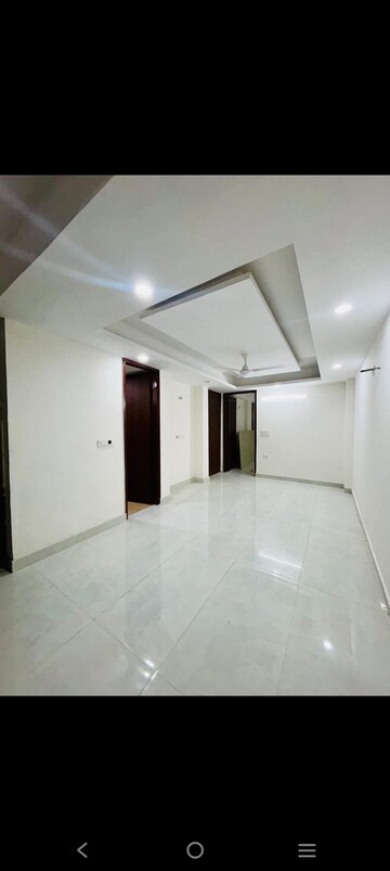 Room in 2 BHK Builder Floor at Saket – for Rent