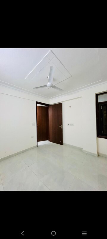 Room in 2 BHK Builder Floor at Saket – for Rent