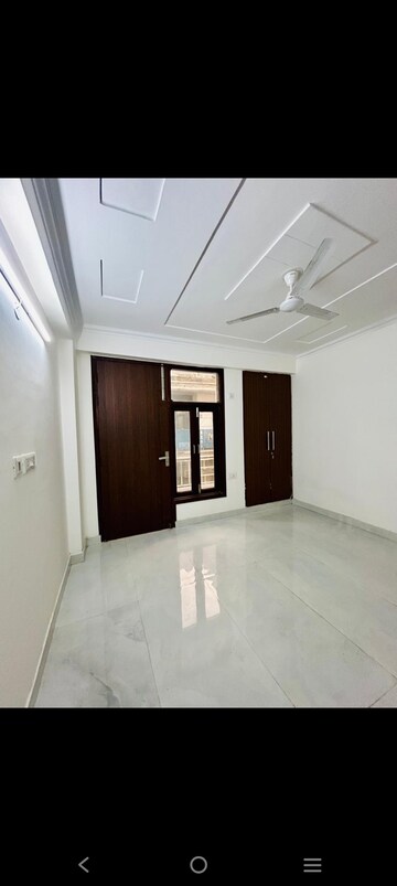 Room in 2 BHK Builder Floor at Saket – for Rent