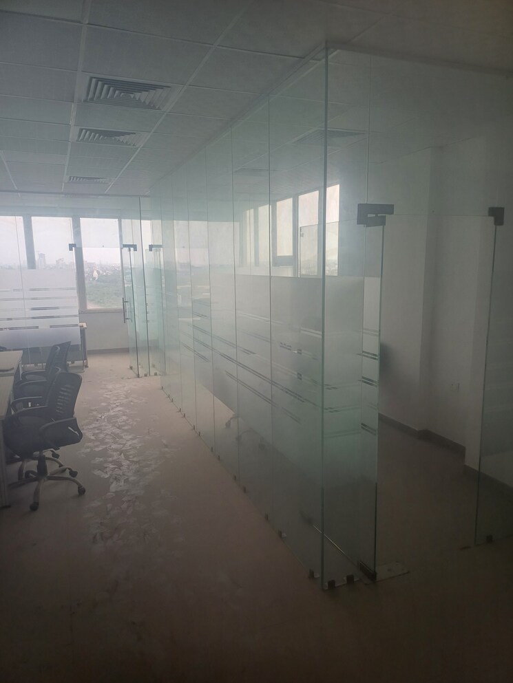 Team Area, sector 27c Commercial Office Space 1050 Sq.Ft. In Sector 27c Faridabad 9053662
