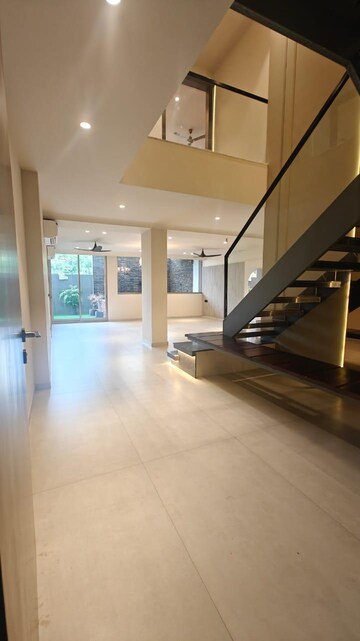 5 BHK Builder Floor For Rent in Sushant Lok I