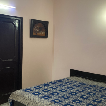 Bedroom in 1 RK Independent House at RWA Apartments Sector 39, Sector 39 – for Rent