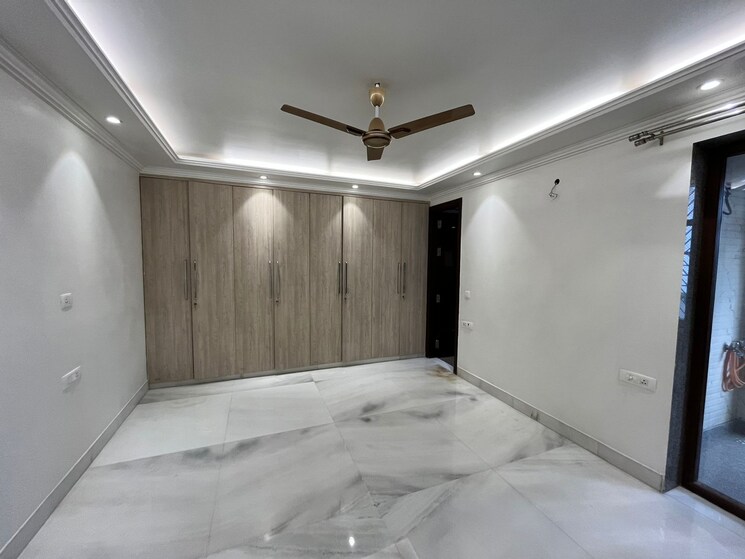 Room, subhash nagar 2 Bedroom 120 Sq.Yd. Builder Floor In Subhash Nagar Delhi 9053672