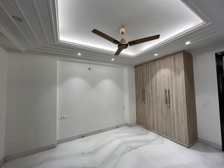 Room, subhash nagar 2 Bedroom 120 Sq.Yd. Builder Floor In Subhash Nagar Delhi 9053672