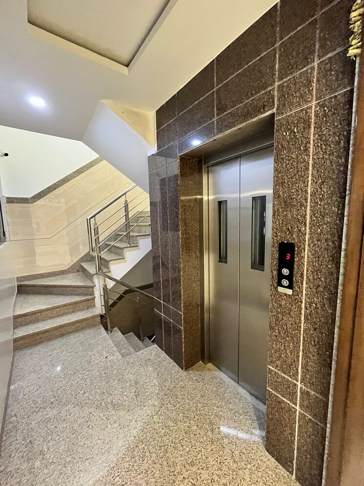 undefined, subhash nagar 2 Bedroom 120 Sq.Yd. Builder Floor In Subhash Nagar Delhi 9053672