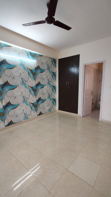 Room in 3 BHK Apartment at Tulip White, Sector 69 – for Rent
