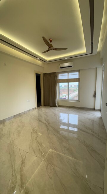 Room in 4 BHK Builder Floor at Sector 84 – for Sale
