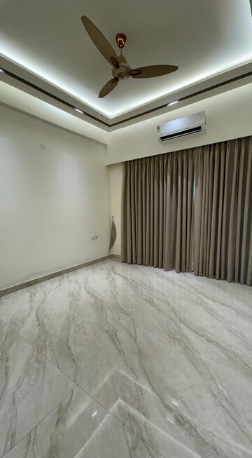 Room in 4 BHK Builder Floor at Sector 84 – for Sale