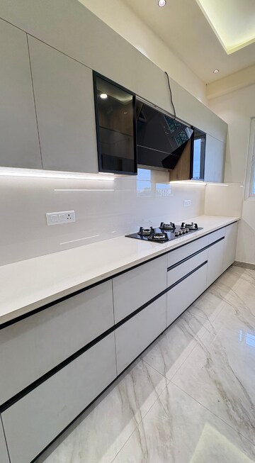 Kitchen in 4 BHK Builder Floor at Sector 84 – for Sale