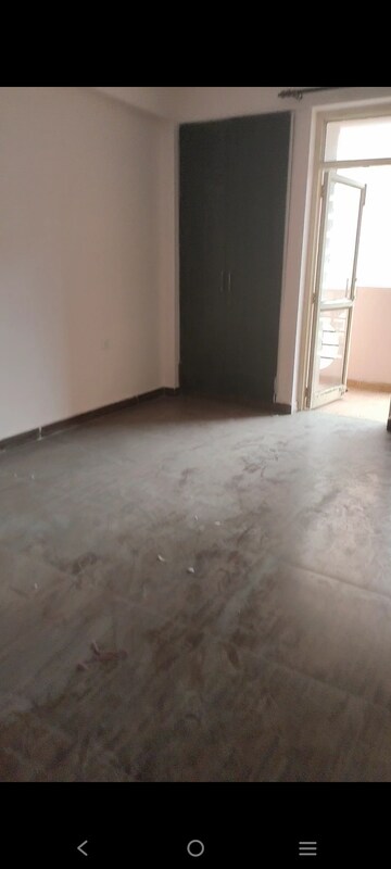 Room in 3 BHK Apartment at Keltech Golf Vista, Dundahera – for Rent