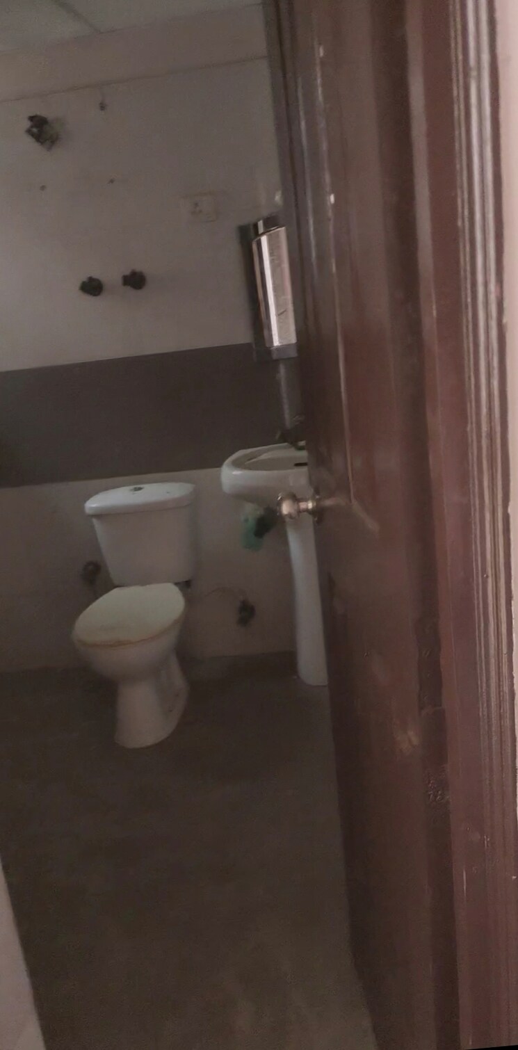 Bathroom, keltech-golf-vista 3 Bedroom 924 Sq.Ft. Apartment In Dundahera Ghaziabad 9053701