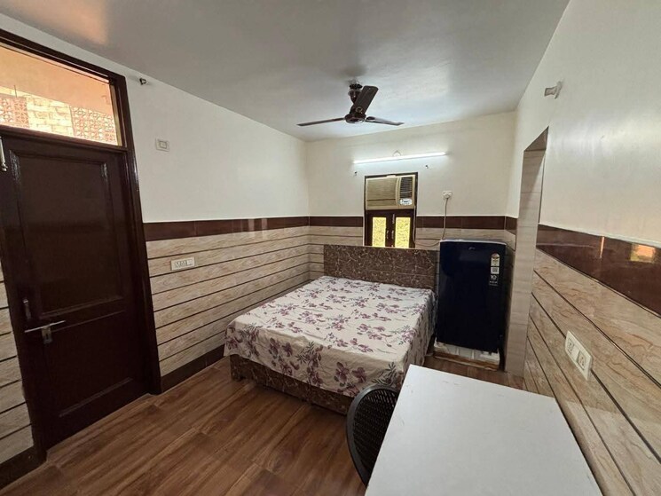 Bedroom, saket 1 RK 500 Sq.Ft. Builder Floor In Saket Delhi 9053718