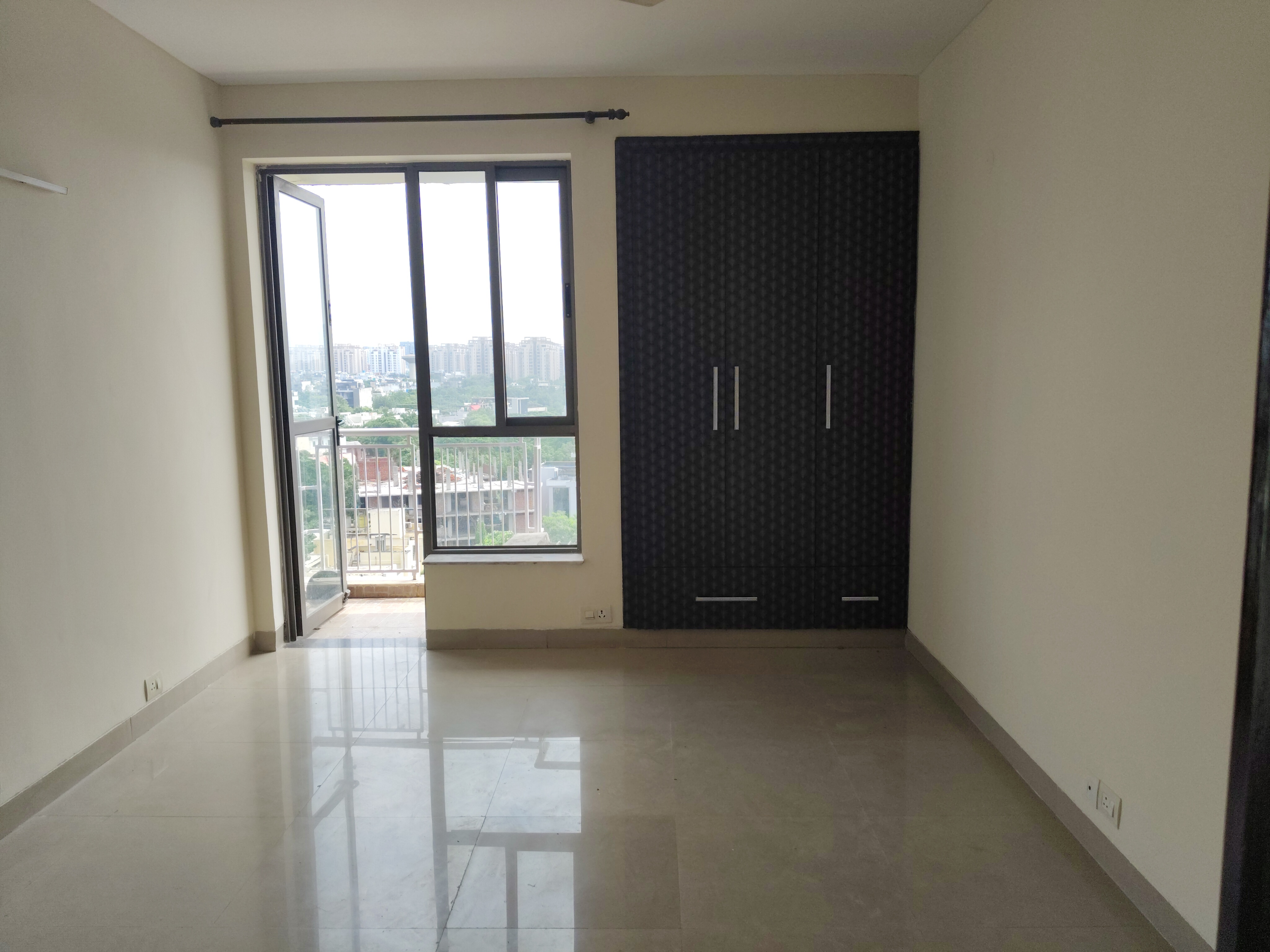 2 BHK Apartment For Rent in Unitech Uniworld Gardens 2