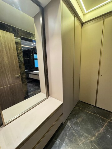 Building Lobby in 4 BHK Builder Floor at Dlf Phase I – for Rent
