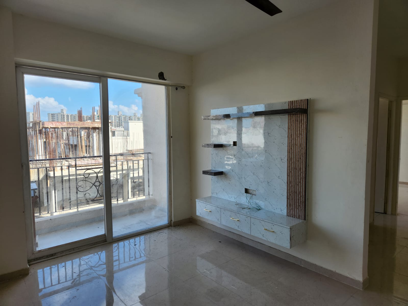 2 BHK Apartment For Rent in Signature The Millennia 2