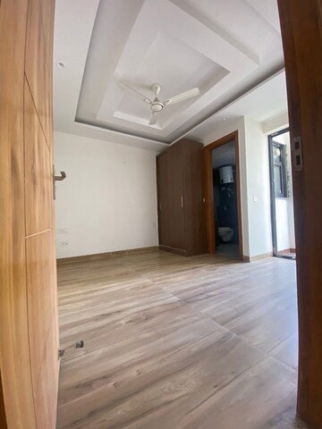 Room in 3 BHK Builder Floor at Saket – for Rent