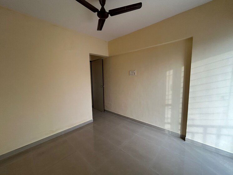 Room, shri-drushti-chs 1 Bedroom 450 Sq.Ft. Apartment In Kasarvadavali Thane 9053771