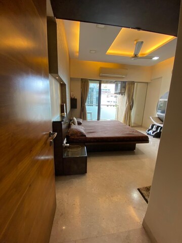 Living Room in 3 BHK Apartment at Uday Bhanu, Santacruz West – for Rent