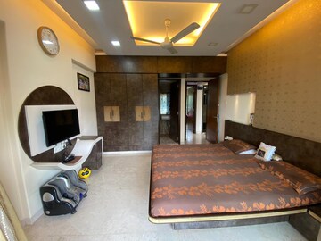 Gym in 3 BHK Apartment at Uday Bhanu, Santacruz West – for Rent