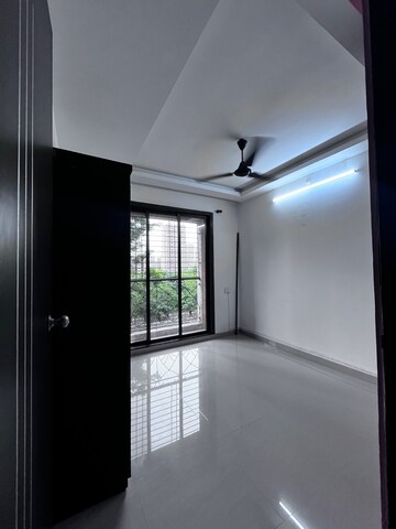Room in 2 BHK Apartment at Hyde Park CHS, Kharghar – for Rent