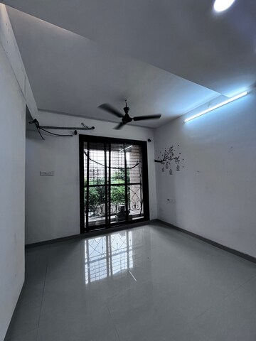 Room in 2 BHK Apartment at Hyde Park CHS, Kharghar – for Rent