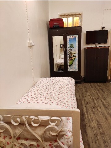 Bedroom in 1 RK Apartment at Aalap CHS Hindu Colony, Dadar East – for Rent
