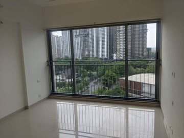 Bedroom in 2 BHK Apartment at Kalpataru Sunrise Grande, Kolshet Road – for Rent