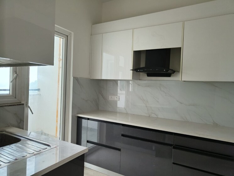 Kitchen, central-park-flower-valley-aqua-front-towers 3 Bedroom 1789 Sq.Ft. Builder Floor In Sohna Sector 33 Gurgaon 9053887