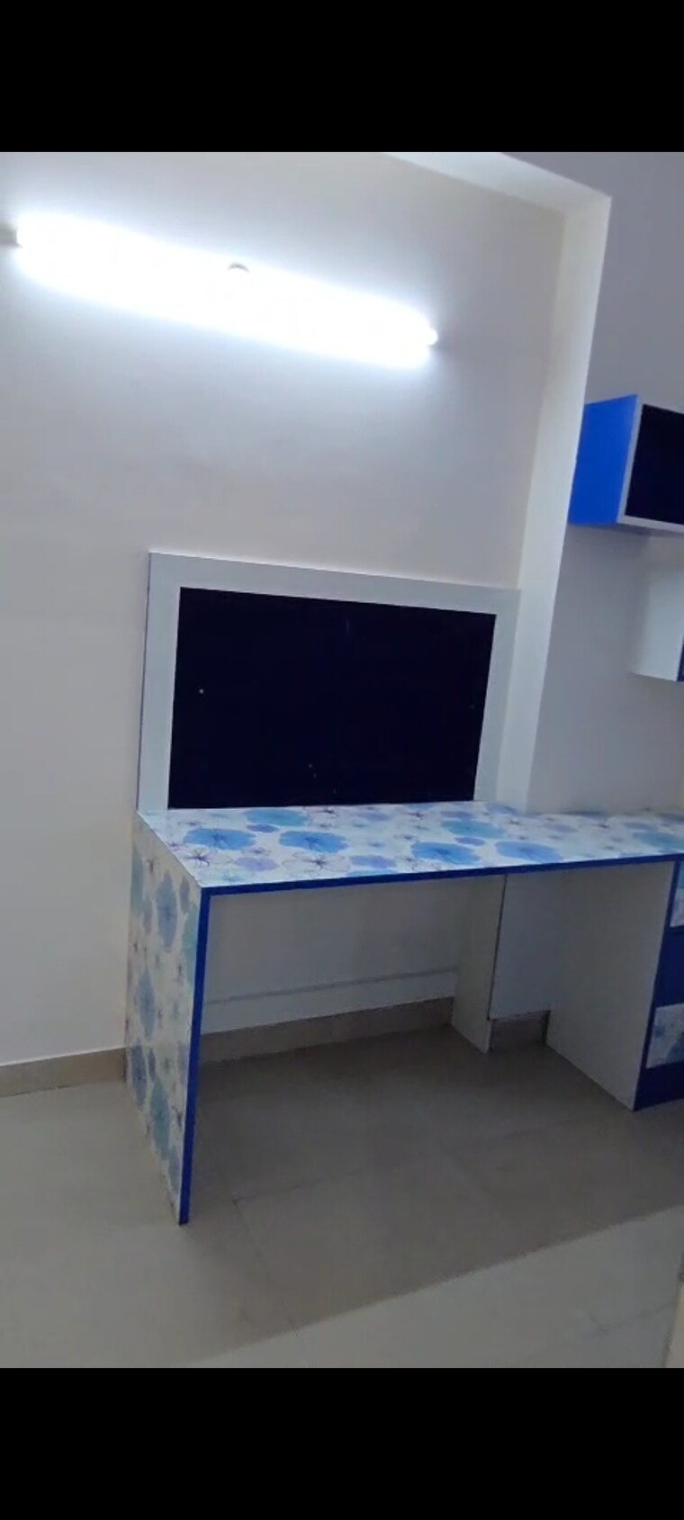 Bedroom, mahagun-moderne 2.5 Bedroom 1250 Sq.Ft. Apartment In Sector 78 Noida 9053892