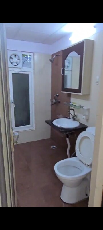 Bathroom in 2.5 BHK Apartment at Mahagun Moderne, Sector 78 – for Sale