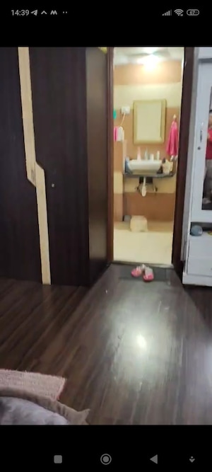 Bathroom in 2.5 BHK Apartment at Mahagun Moderne, Sector 78 – for Sale