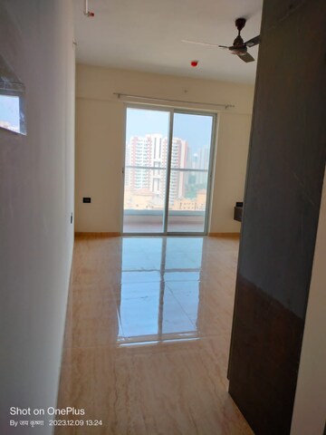 Room in 3 BHK Apartment at VTP Leonara, Mahalunge – for Rent
